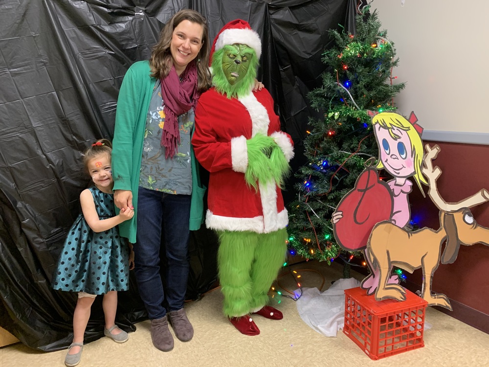 Pictures with the...the...the GRINCH!