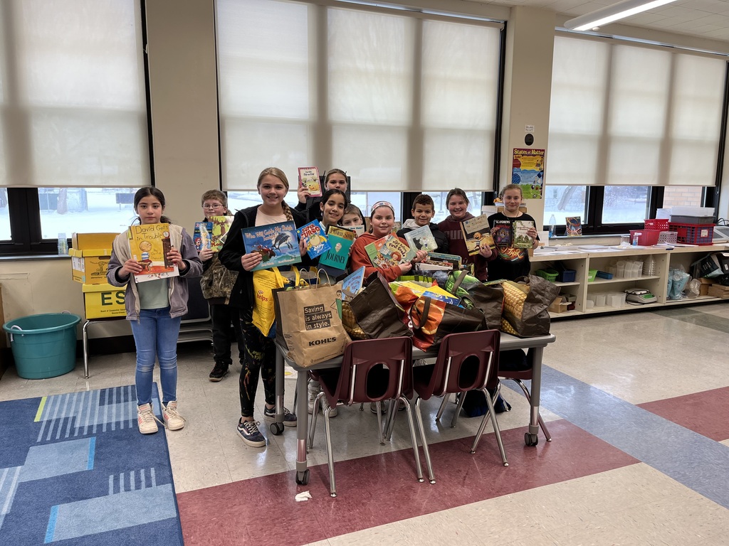 Boulevard fifth-graders excitedly display some of the huge collection of books collected for GESD’s Little Free Libraries by Stump City Brewing. In addition, Stump City Brewing collected $735 to support GESD’s Talking is Teaching efforts. Thanks for your partnership Stump City! 